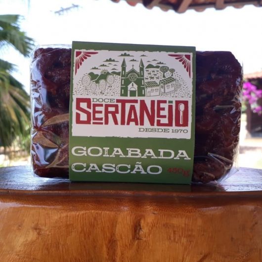 Sertanejo - Doce Goiaba Cascão em Barra 450g - Diet